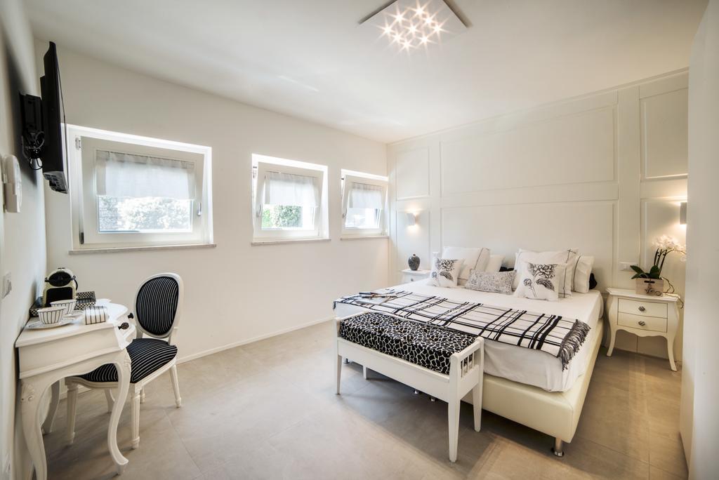Riviera Carducci Rooms Peschiera del Garda Dış mekan fotoğraf