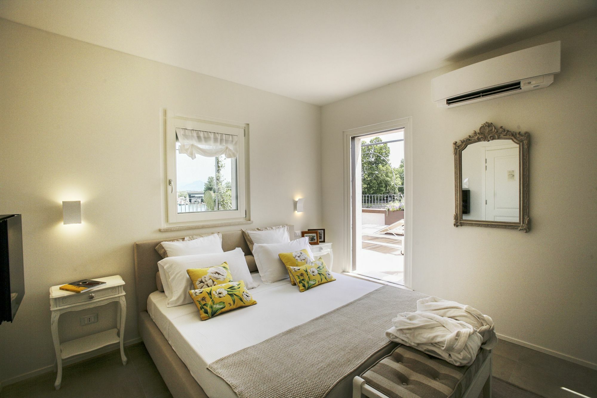Riviera Carducci Rooms Peschiera del Garda Dış mekan fotoğraf